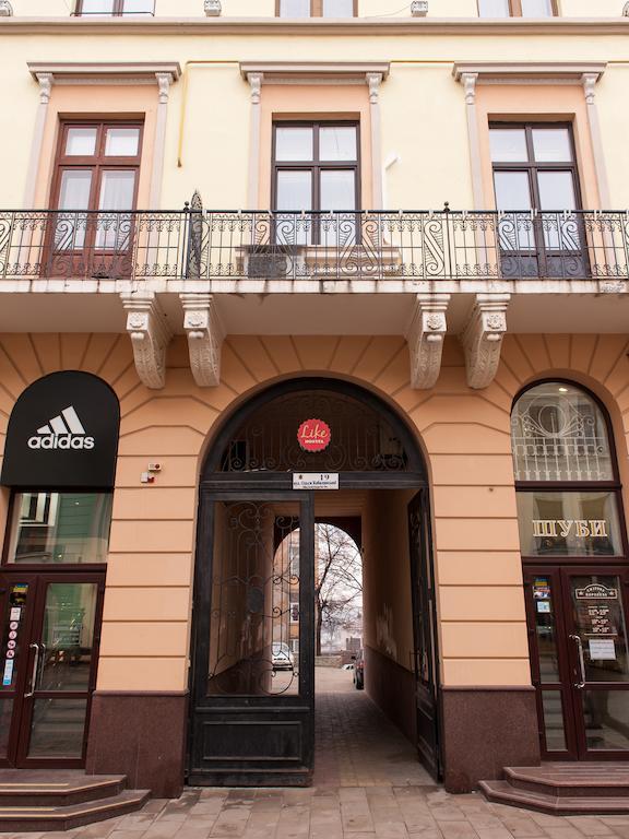 Like Hostel Chernivtsi Bagian luar foto