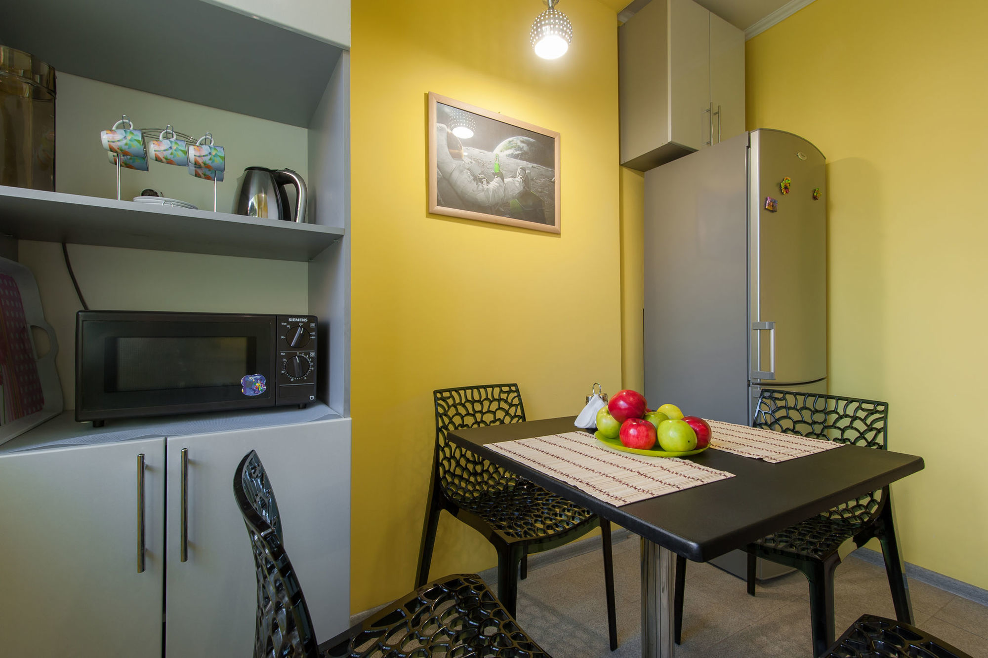 Like Hostel Chernivtsi Bagian luar foto